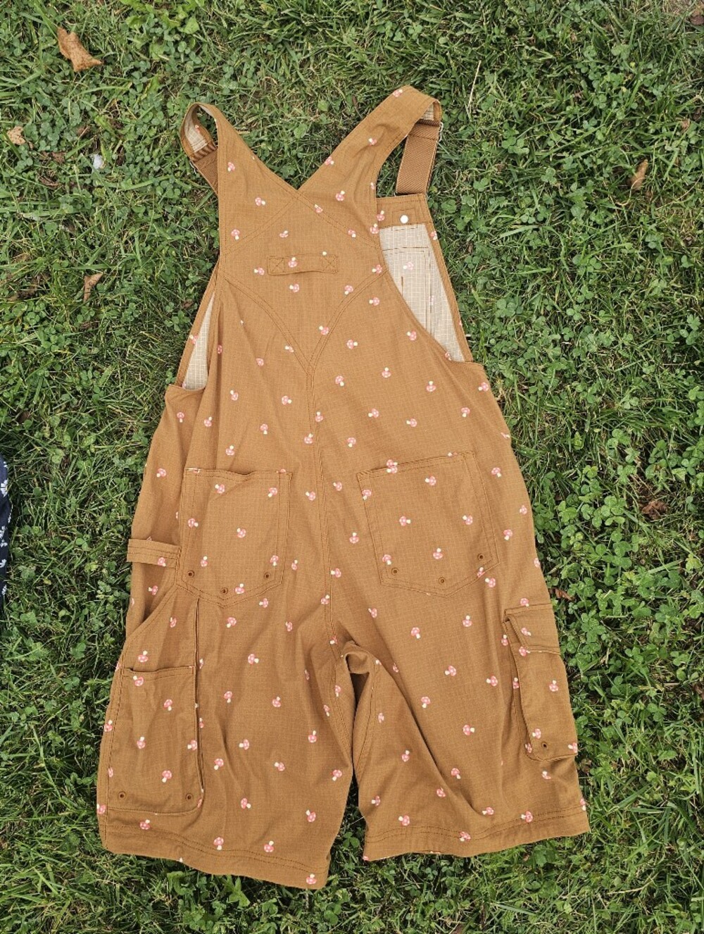 Duluth Heirloom Gardening Bib Overall Shorts - Picture 2 of 3